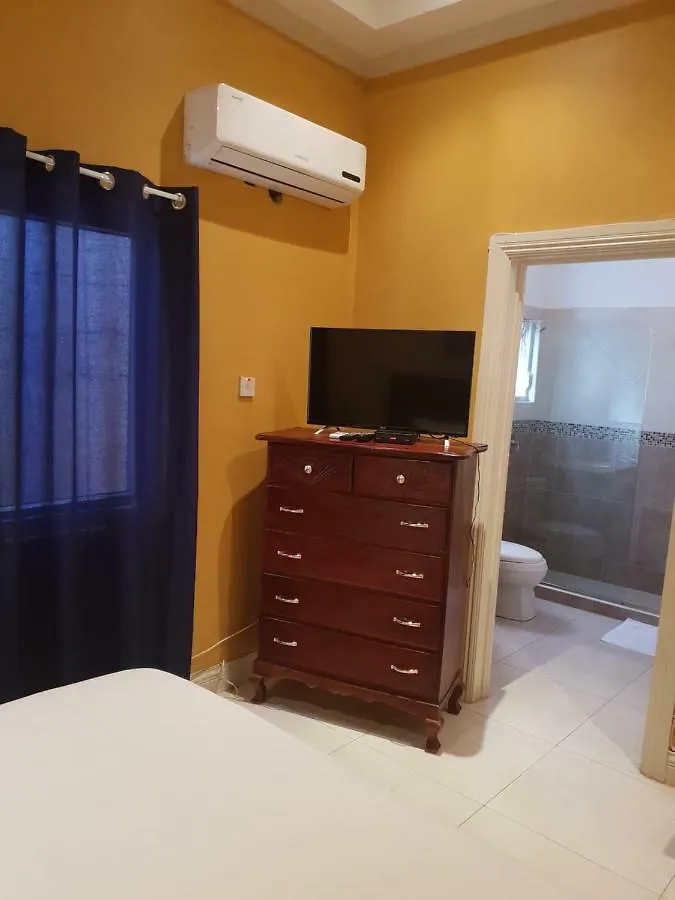 Kingston Paradise Place 2 Guest House