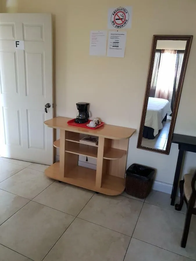 Kingston Paradise Place 2 Guest House