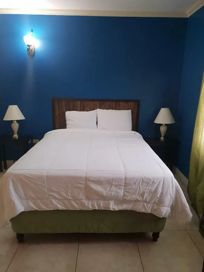 Kingston Paradise Place 2 Guest House