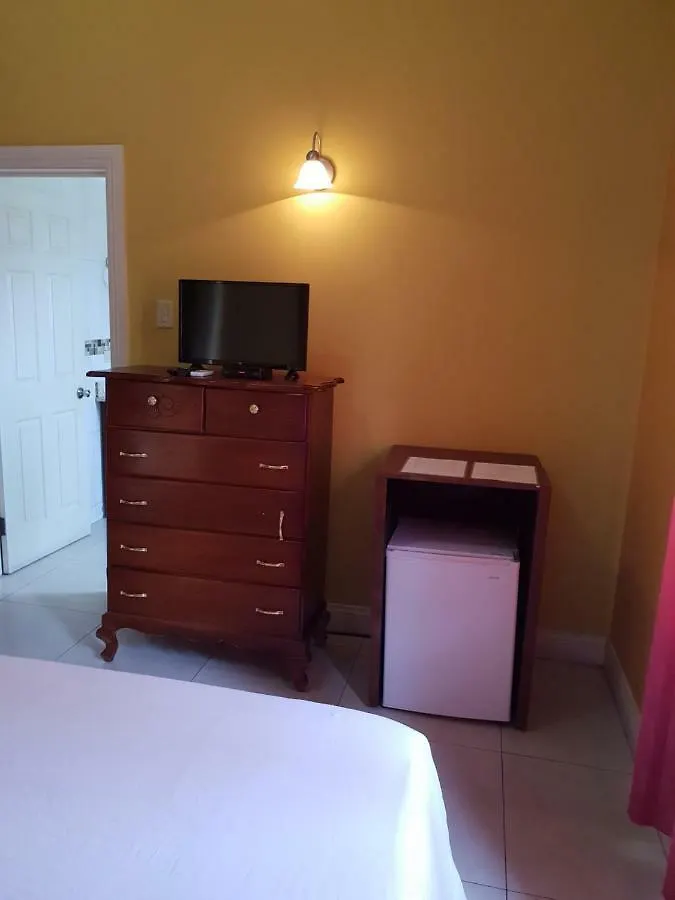 Kingston Paradise Place 2 Guest House
